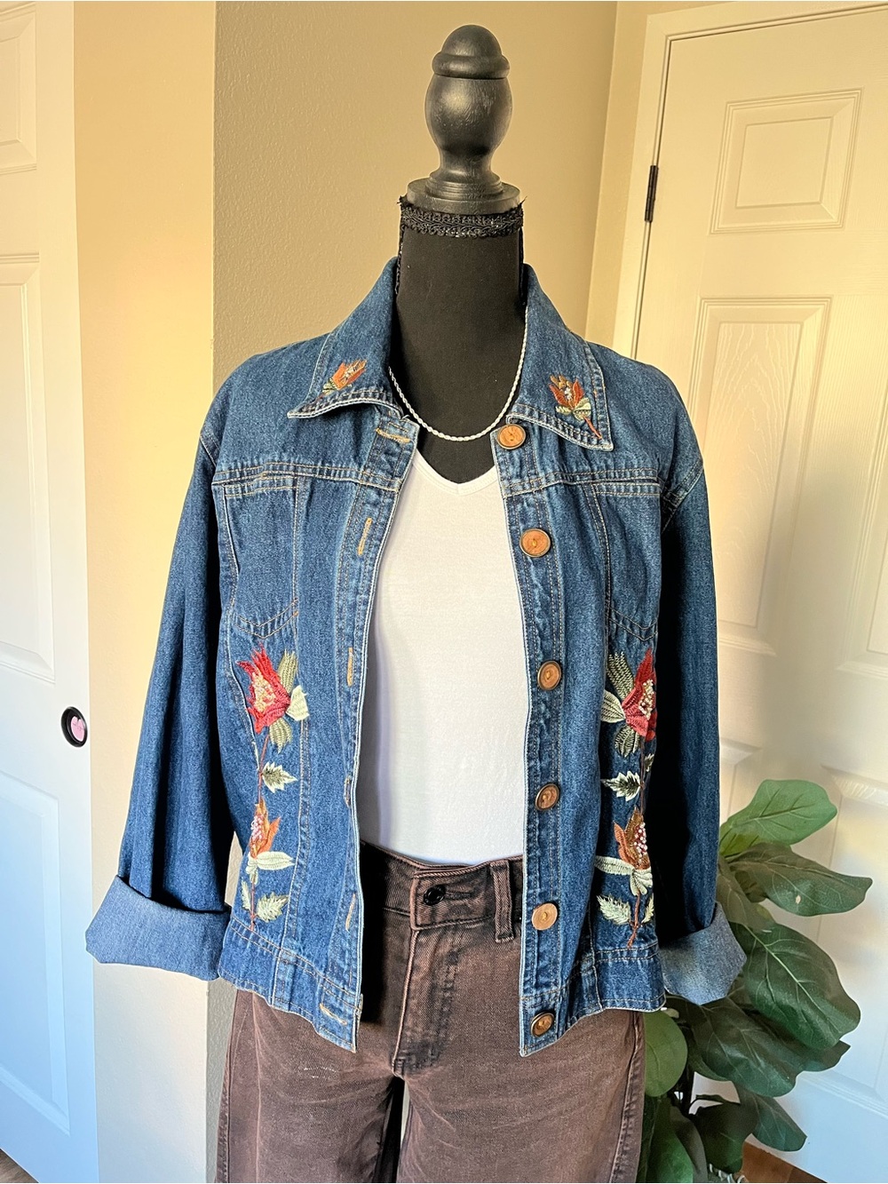 Vintage 90s New Identity Floral Embroidered Denim Jacket